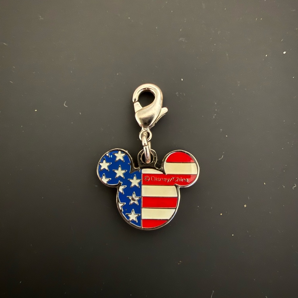 Vintage Mickey Mouse USA Flag Charm WDW Disney Enamel Dangle Lobster Claw Y2K